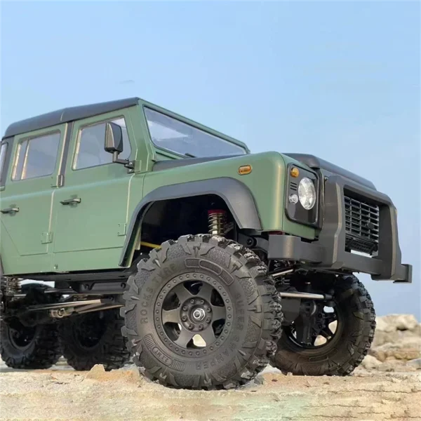 AUSTARHOBBY AXX6 RTR 6X6 1/10 2.4G 6WD RC Car for Land Rover for Defender Rock Crawler Off-Road Climbing Truck LED Light Metal Gears Vehicles Models Toys - Image 4