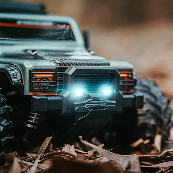 Funsky G2201 2.4G 1/16 4WD RC Car With LED Light High Speed Desert Truck Vehicle Models - Image 7