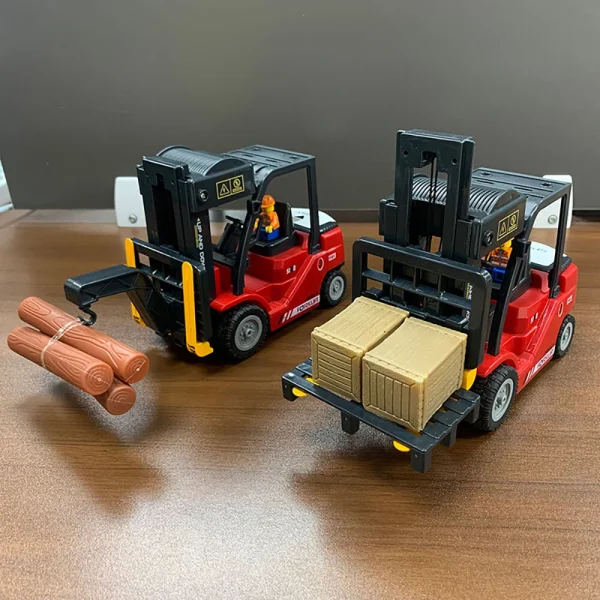 1/24 2.4G 11CH Alloy RC Heavy Forklift Crane Car Lifting Music Spray Scene Simulation Children Toy For Boys - Image 3