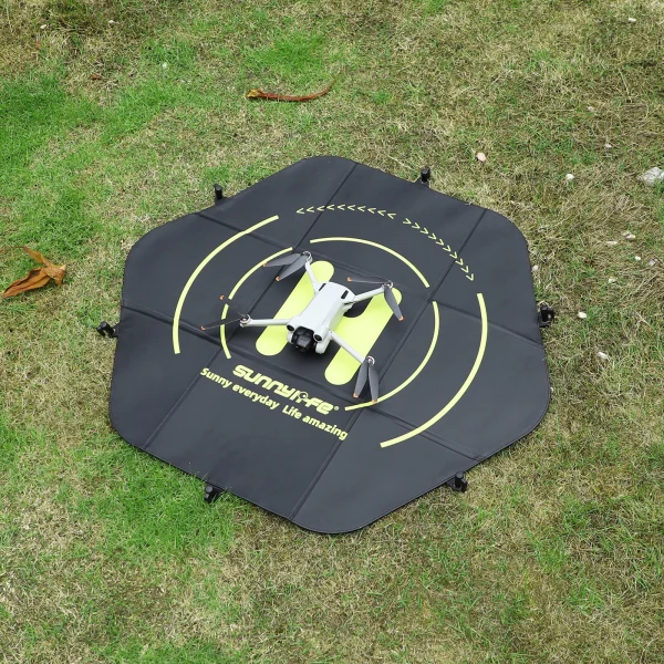 Sunnylife 80CM Landing Pad with Fixing Nails Double Sided Waterproof Foldable Parking Apron for DJI Mavic 3 Pro / Phantom 4 Pro / Autel EVO II / FIMI X8SE 2022 Drone - Image 2