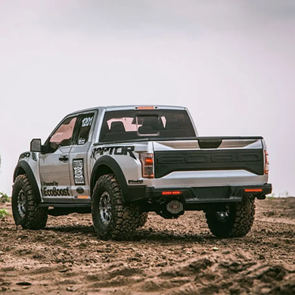 Traction Hobby KM 1/8 2.4G 4WD for Ford F150 RC Car Rock Crawler Off-Road Climbing Pickup Truck Differential Lock LED Light Mountain Vehicles Models Simulation Electric Remote Control Toys - Image 8